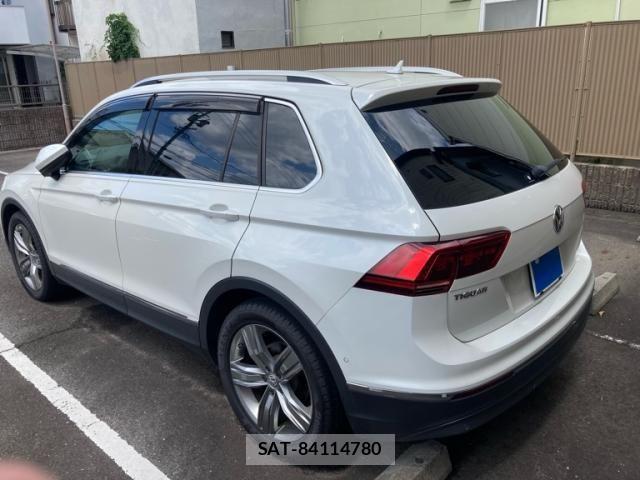 VolksWagen TIGUAN 2018-03 7621364-4