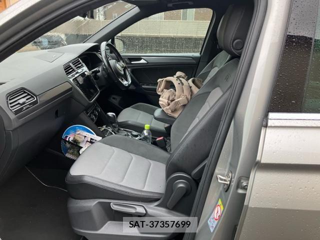 VolksWagen TIGUAN 2019-08 7621365-8