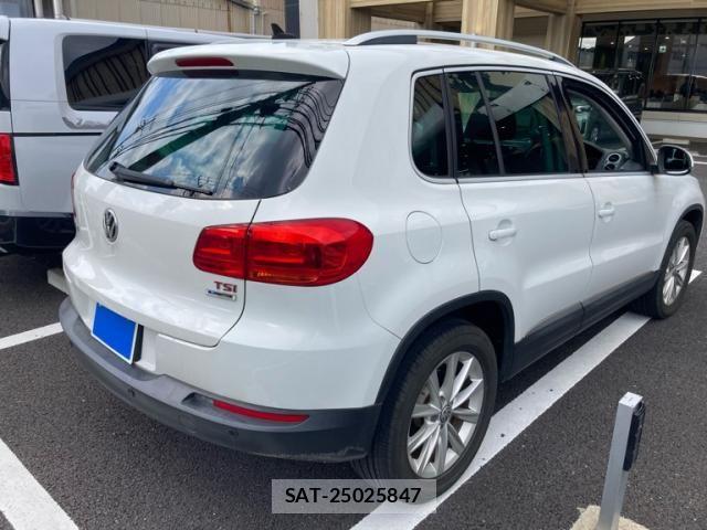 VolksWagen TIGUAN 2015-04 7790534-4