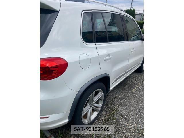VolksWagen TIGUAN 2014-02 7903635-1