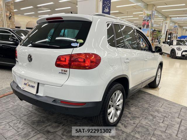 VolksWagen TIGUAN 2016-06 7981591-9