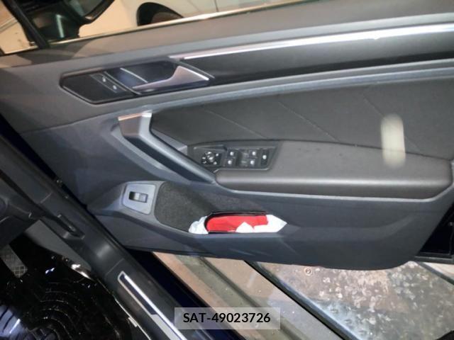 VolksWagen TIGUAN 2019-09 8039217-13