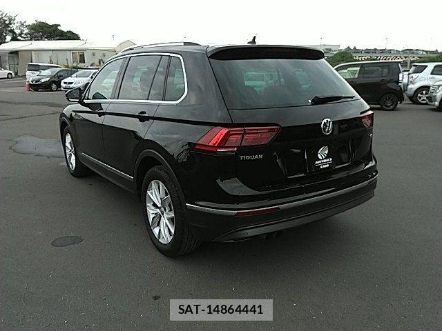 VolksWagen TIGUAN 2017-10 8039218-17