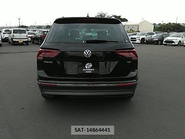 VolksWagen TIGUAN 2017-10 8039218-4