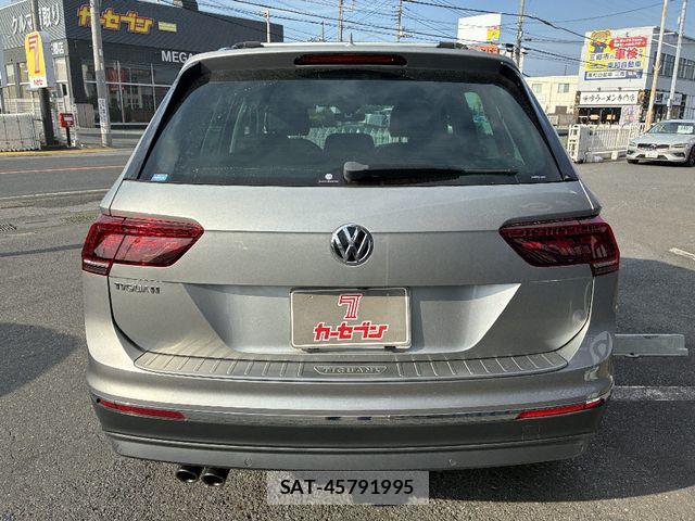 VolksWagen TIGUAN 2018-01 8076160-24
