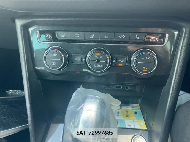 VolksWagen TIGUAN 2019-03 8102747-21