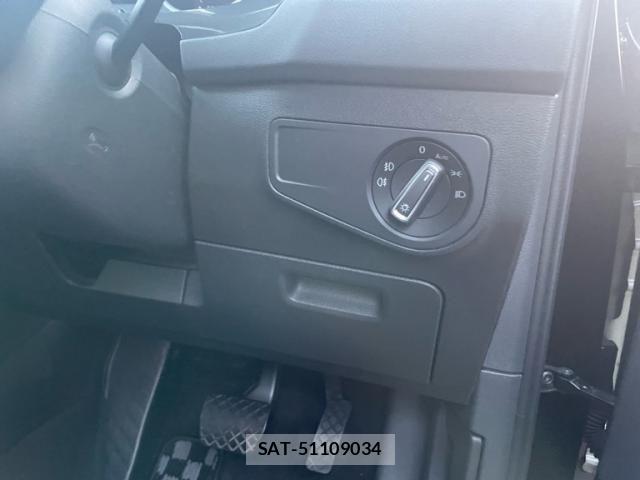 VolksWagen TIGUAN 2018-07 8102748-12