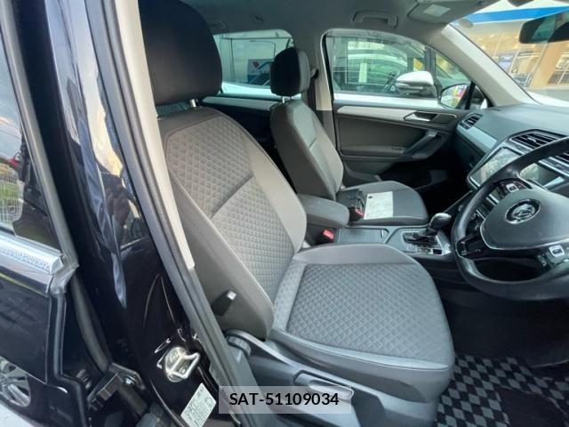 VolksWagen TIGUAN 2018-07 8102748-16