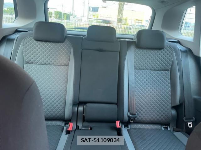 VolksWagen TIGUAN 2018-07 8102748-19