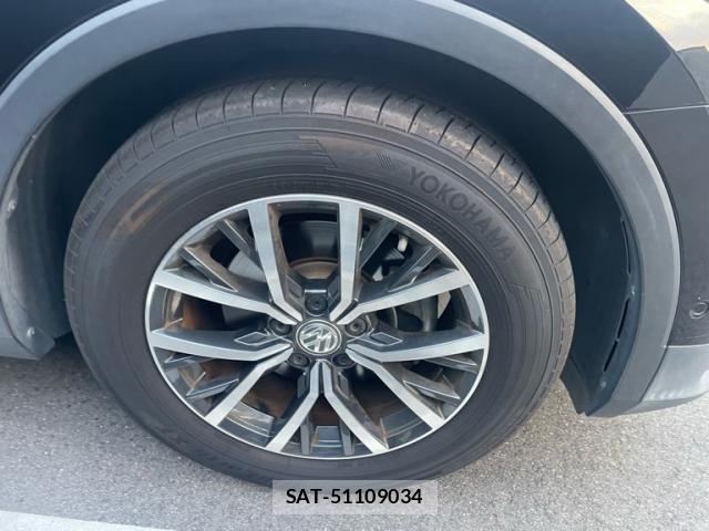 VolksWagen TIGUAN 2018-07 8102748-3