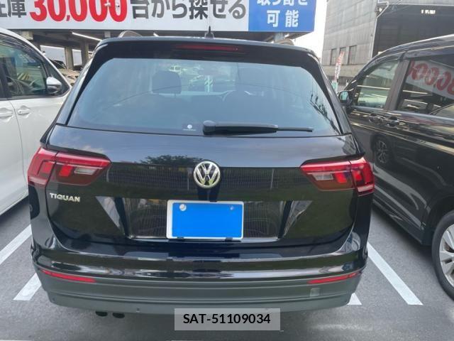 VolksWagen TIGUAN 2018-07 8102748-5