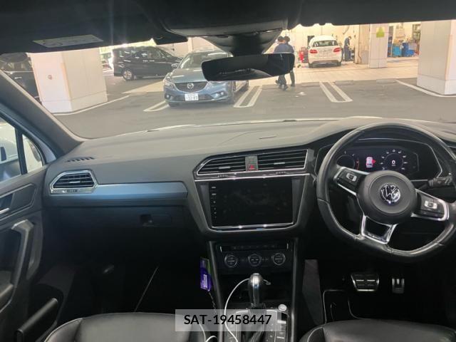 VolksWagen TIGUAN 2019-08 8102746-11