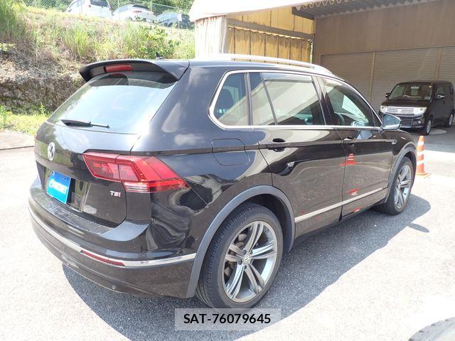 VolksWagen TIGUAN 2017-07 8133027-6
