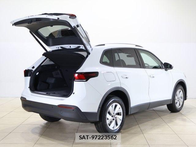 VolksWagen TIGUAN 2026-06 8211033-8