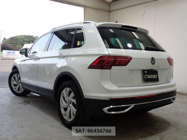 VolksWagen TIGUAN 2023-12 8211034-2