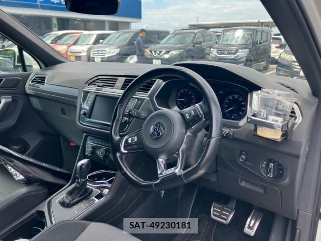VolksWagen TIGUAN 2017-03 8247173-11