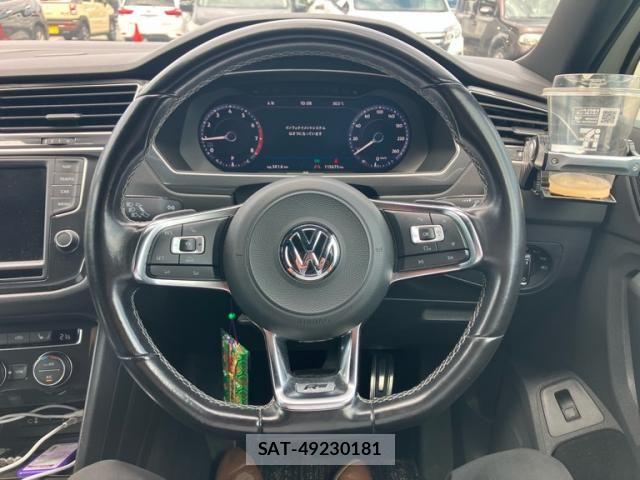 VolksWagen TIGUAN 2017-03 8247173-17