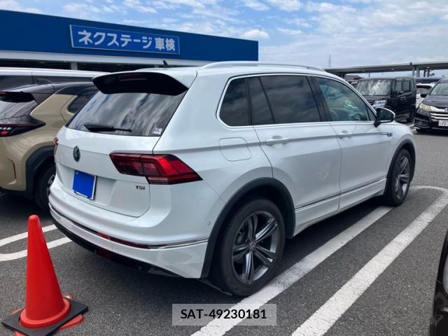 VolksWagen TIGUAN 2017-03 8247173-4