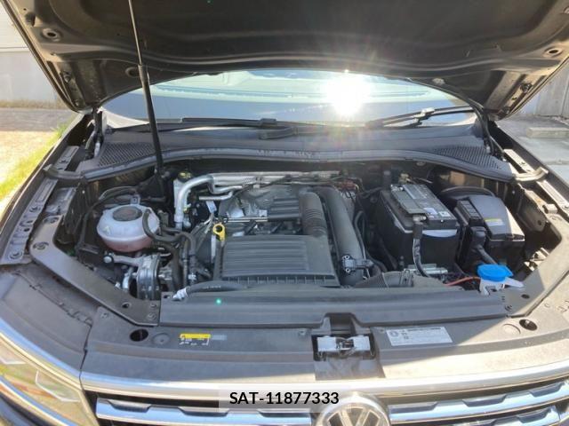 VolksWagen TIGUAN 2019-08 8247171-9