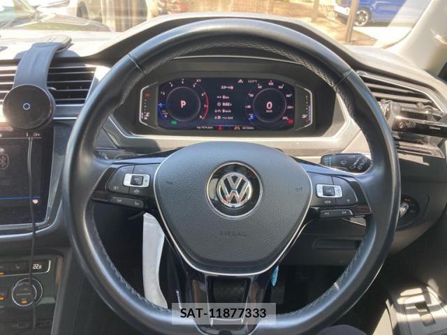 VolksWagen TIGUAN 2019-08 8247171-16