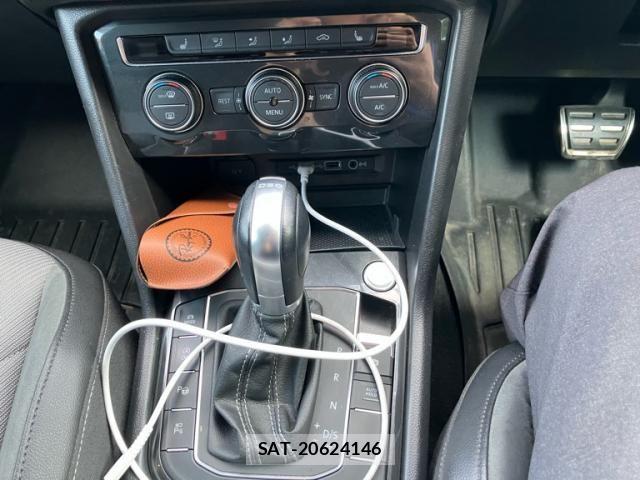 VolksWagen TIGUAN 2018-03 8318126-18
