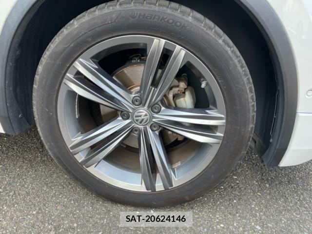 VolksWagen TIGUAN 2018-03 8318126-2