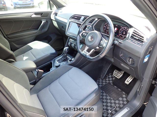 VolksWagen TIGUAN 2018-10 8355899-1