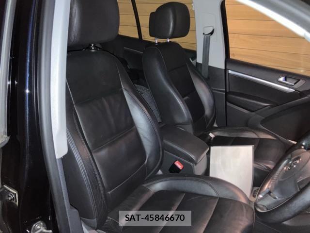 VolksWagen TIGUAN 2012-02 8564120-16