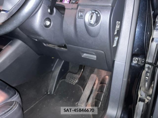 VolksWagen TIGUAN 2012-02 8564120-18