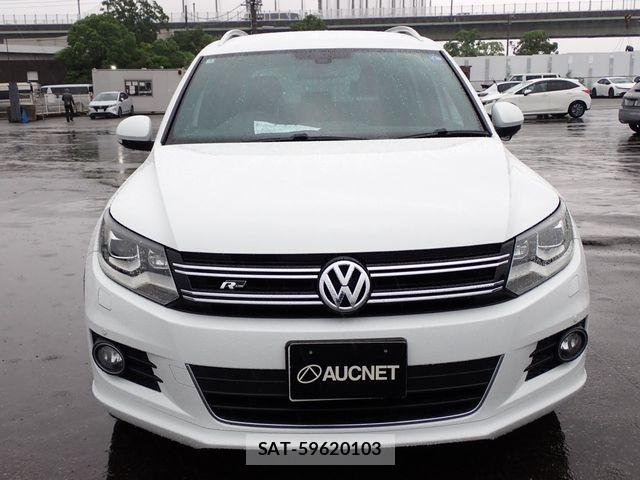 VolksWagen TIGUAN 2016-03 8782640-5