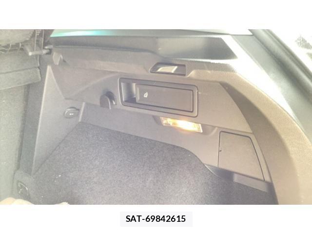 VolksWagen TIGUAN 2019-09 8832539-14