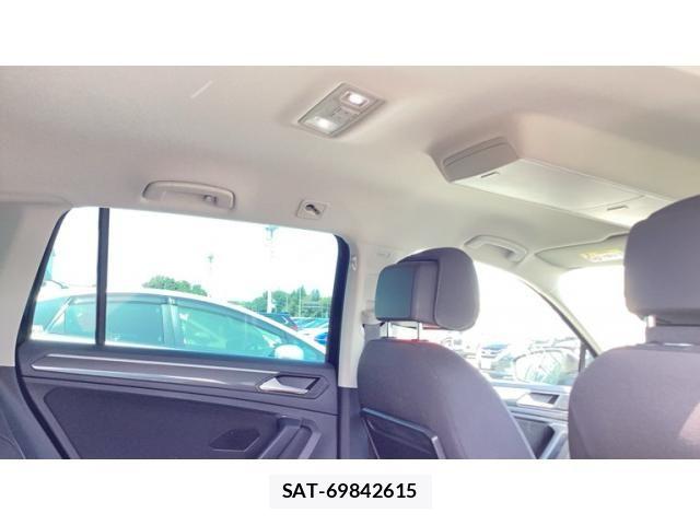 VolksWagen TIGUAN 2019-09 8832539-16