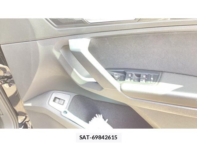 VolksWagen TIGUAN 2019-09 8832539-19