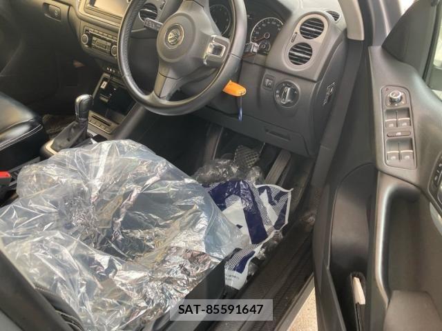 VolksWagen TIGUAN 2014-10 8883007-13