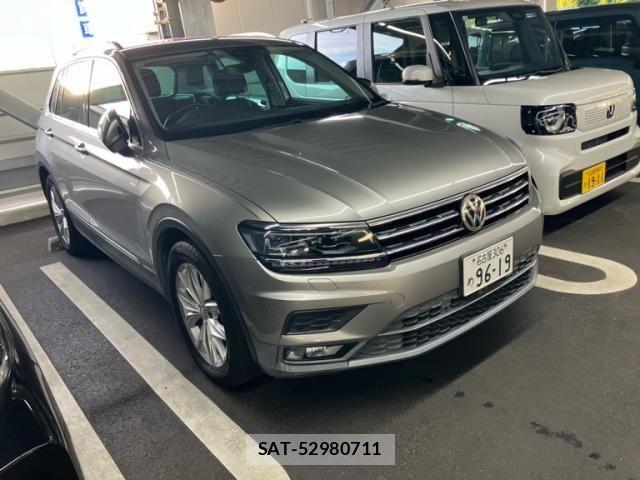 VolksWagen TIGUAN 2018-02 8883005-1
