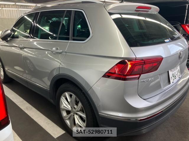 VolksWagen TIGUAN 2018-02 8883005-3