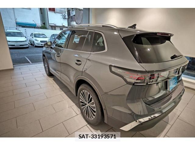 VolksWagen TIGUAN 2026-05 8884622-3