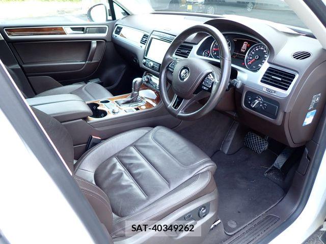 VolksWagen TOUAREG 2015-06 8133031-1