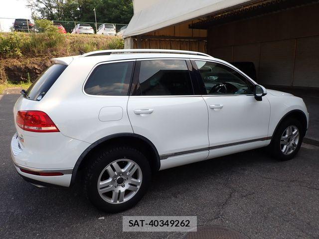 VolksWagen TOUAREG 2015-06 8133031-6