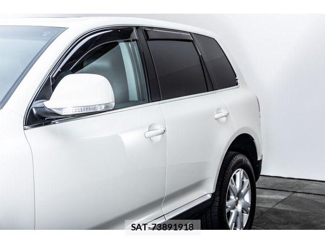 VolksWagen TOUAREG 2008-12 8232436-14
