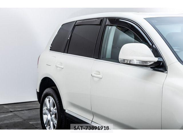 VolksWagen TOUAREG 2008-12 8232436-15