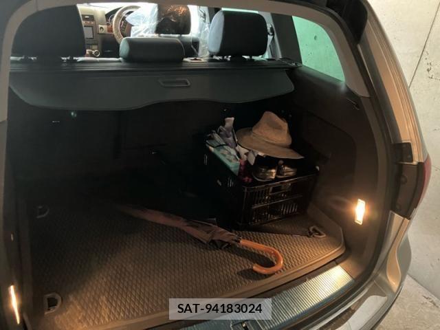 VolksWagen TOUAREG 2004-03 8318127-13