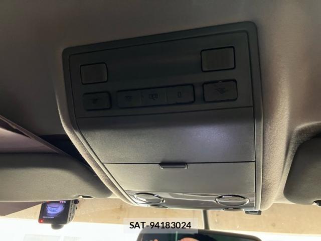 VolksWagen TOUAREG 2004-03 8318127-20