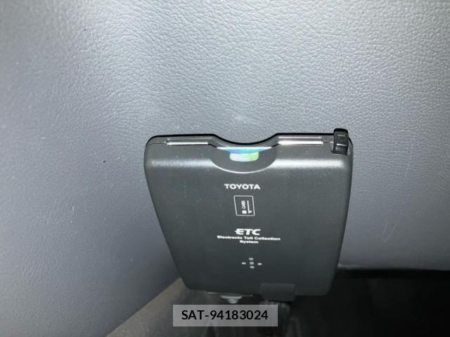 VolksWagen TOUAREG 2004-03 8318127-23