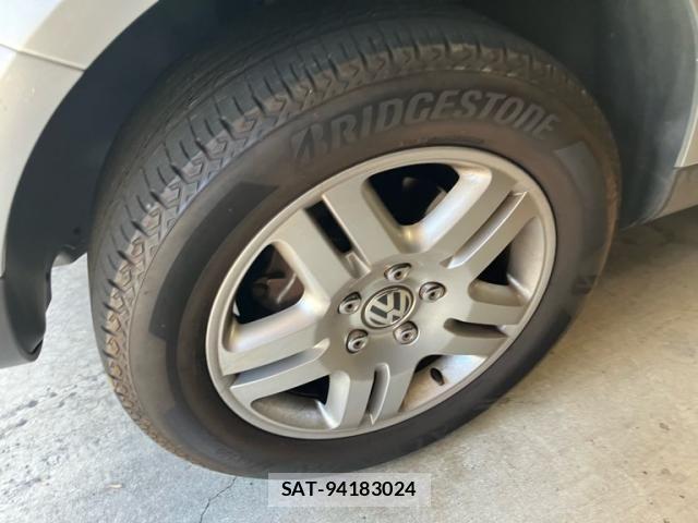 VolksWagen TOUAREG 2004-03 8318127-8