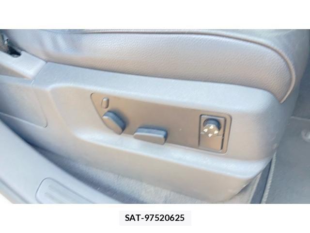 VolksWagen TOUAREG 2006-11 8318129-22