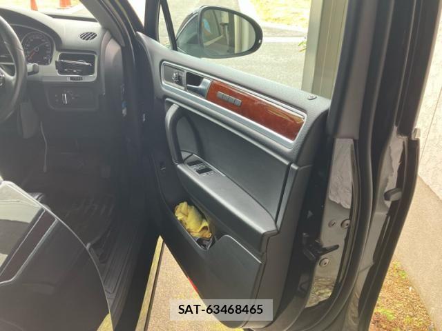 VolksWagen TOUAREG 2011-04 8662453-11