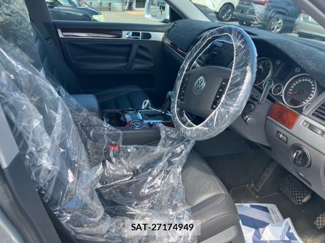 VolksWagen TOUAREG 2004-03 8746896-14