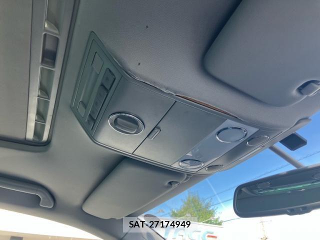 VolksWagen TOUAREG 2004-03 8746896-23