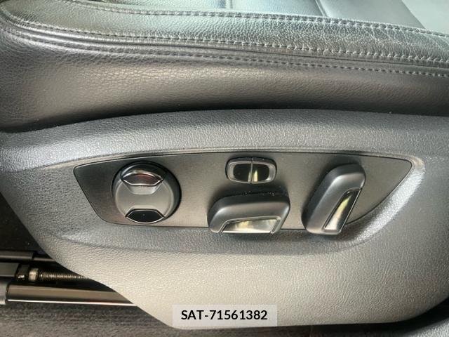 VolksWagen TOUAREG 2012-12 8832540-11